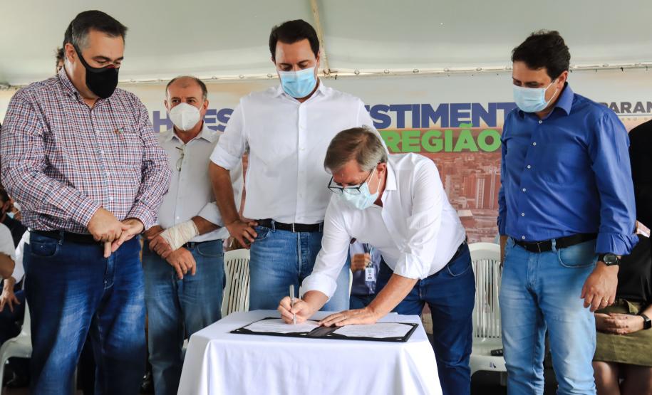 Com entrega de carros, Estado libera R$ 13 milhões para saúde da região de Apucarana