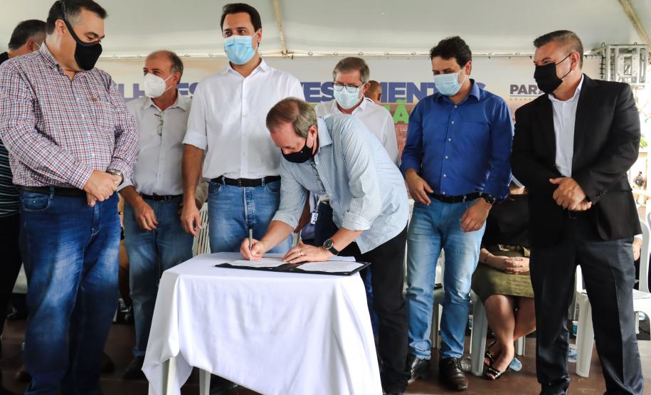 Com entrega de carros, Estado libera R$ 13 milhões para saúde da região de Apucarana