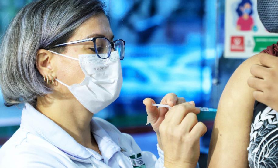 Vacinação contra a Covid-19: saiba qual é o intervalo correto entre as doses