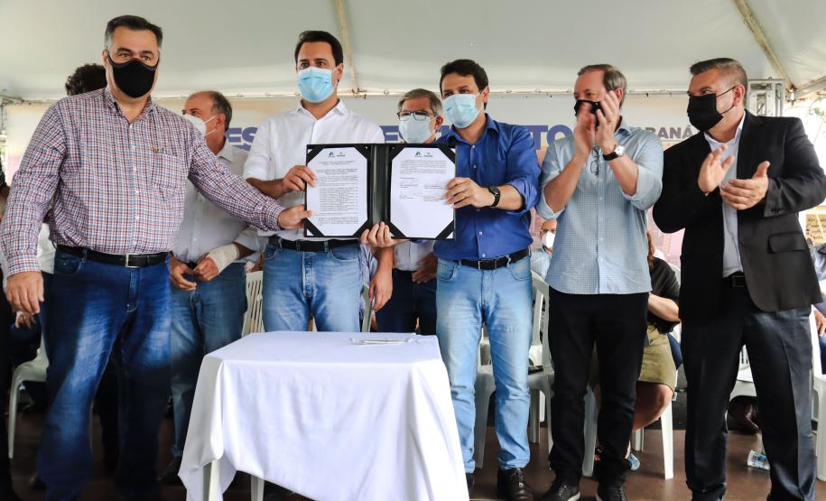 Com entrega de carros, Estado libera R$ 13 milhões para saúde da região de Apucarana