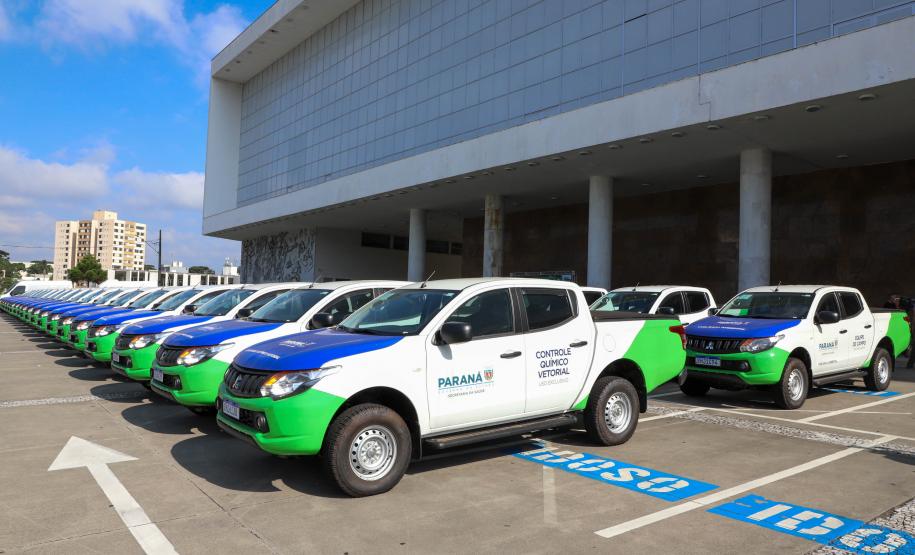 Governador entrega 42 caminhonetes para reforçar trabalho de vigilância ambiental