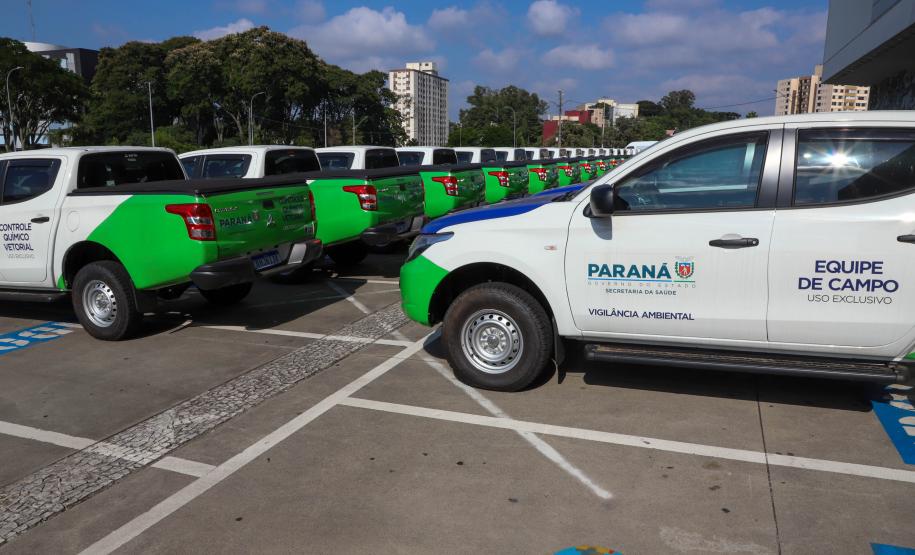 Governador entrega 42 caminhonetes para reforçar trabalho de vigilância ambiental