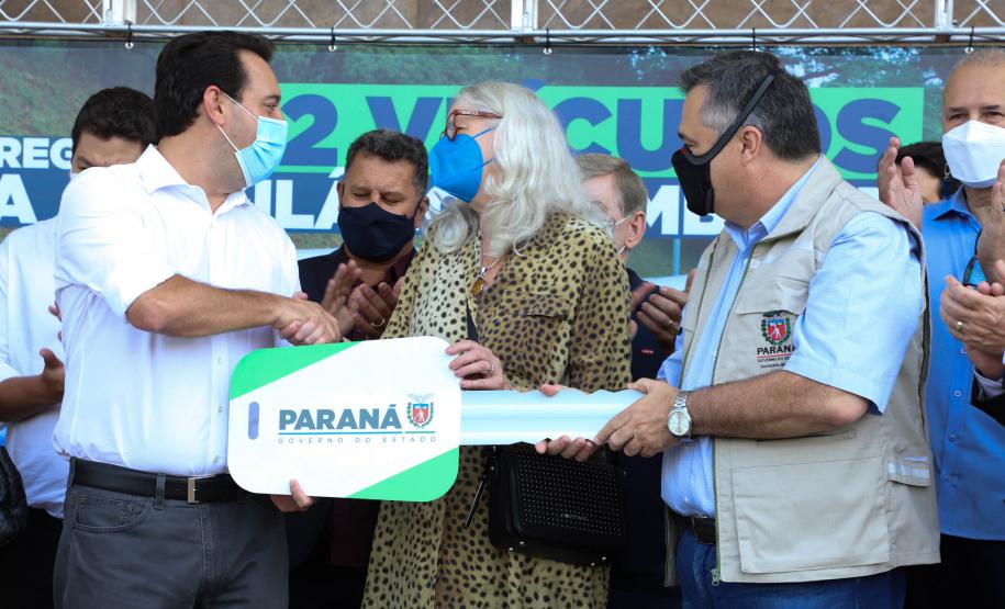 Governador entrega 42 caminhonetes para reforçar trabalho de vigilância ambiental