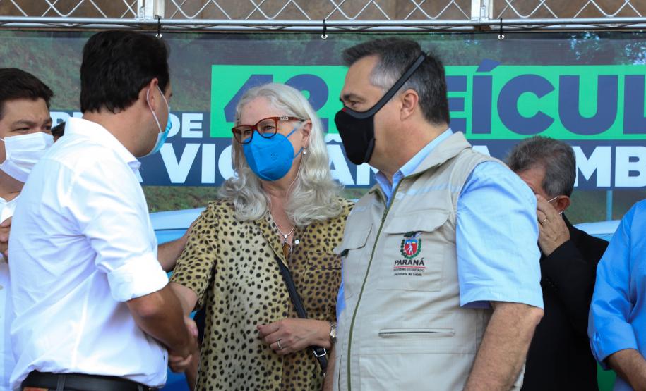 Governador entrega 42 caminhonetes para reforçar trabalho de vigilância ambiental