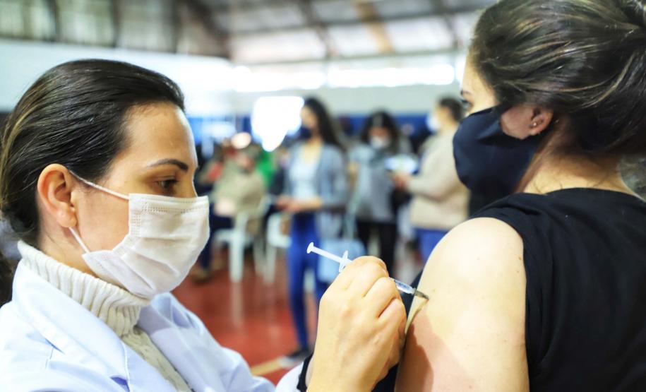 Vacinação contra a Covid-19: saiba qual é o intervalo correto entre as doses