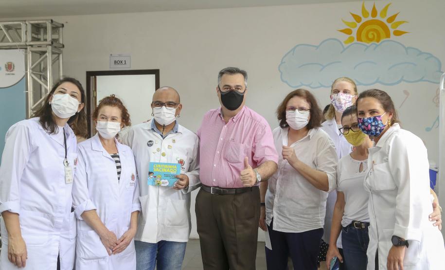 Secretário acompanha vacinação infantil contra a Covid-19 em Curitiba