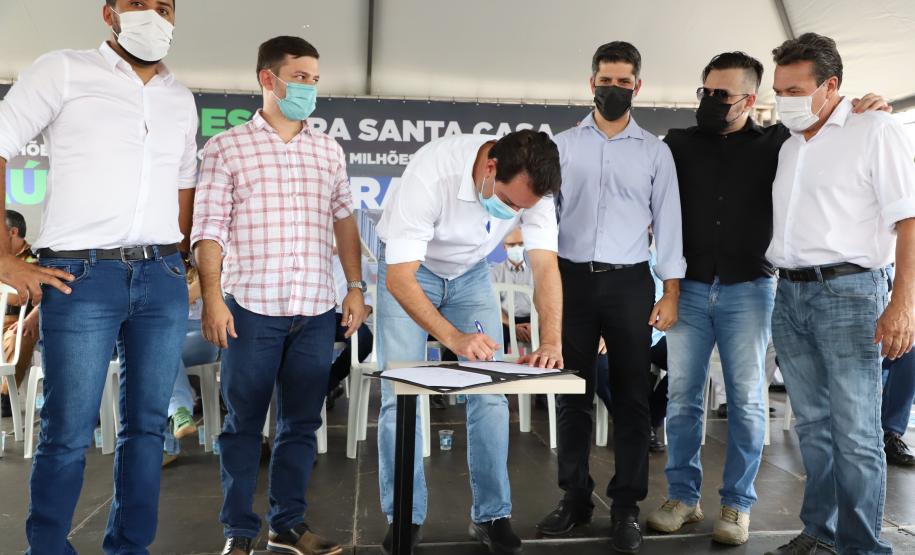 Parceria entre Estado e municípios garante R$ 14 milhões à unidade Morumbi da Santa Casa de Paranavaí