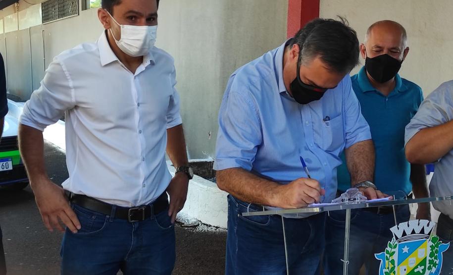 Secretário visita municípios e autoriza obras e ampliações no Oeste e Noroeste do Estado