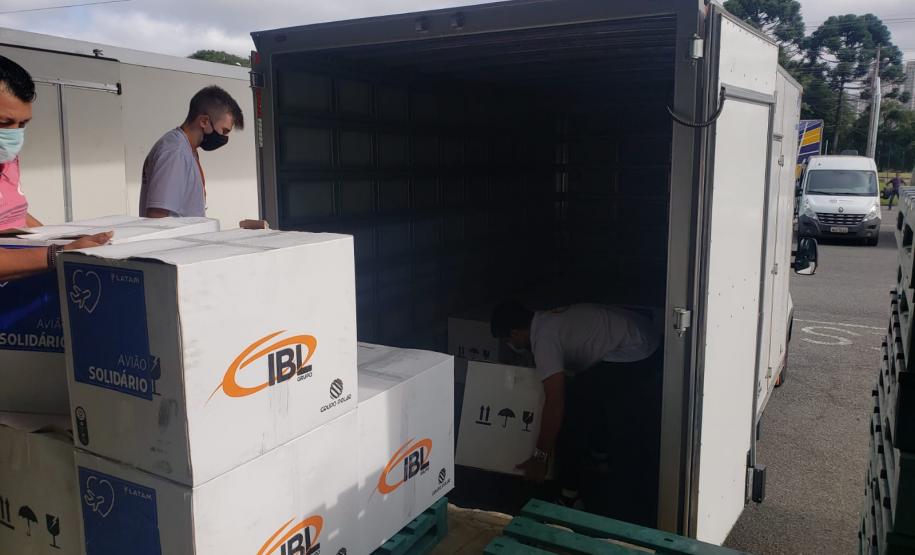 Saúde recebe 94 mil doses pediátricas da Pfizer e distribui 110 mil vacinas contra a Covid-19 nesta quinta