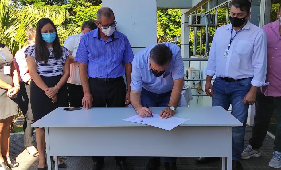 Secretário visita municípios e autoriza obras e ampliações no Oeste e Noroeste do Estado