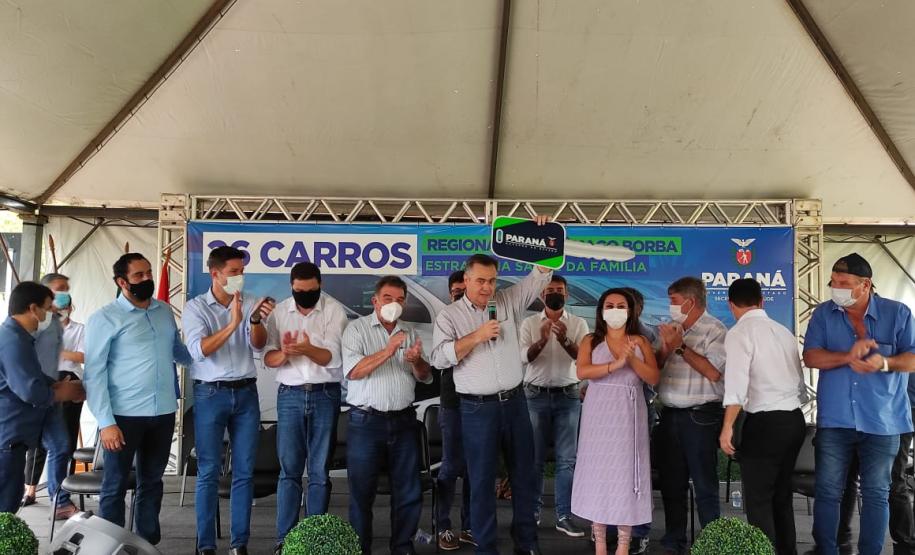 Saúde entrega novos veículos para a região de Telêmaco Borba e autoriza R$ 3,9 milhões em investimentos