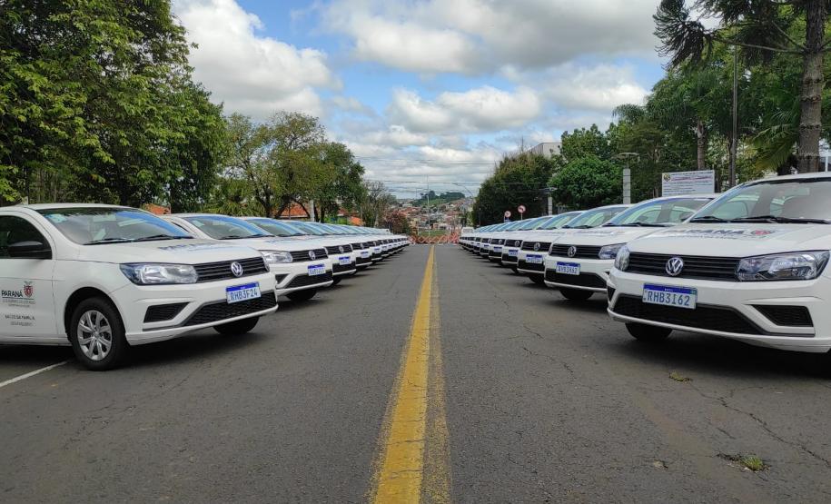 Saúde entrega novos veículos para a região de Telêmaco Borba e autoriza R$ 3,9 milhões em investimentos