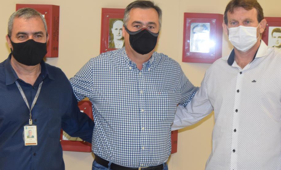 Governo do Estado inicia segunda etapa de entrega de carros para Saúde da Família