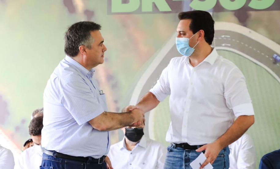 Saúde entrega 87 veículos e autoriza mais de R$ 11 milhões em investimentos para Londrina e região