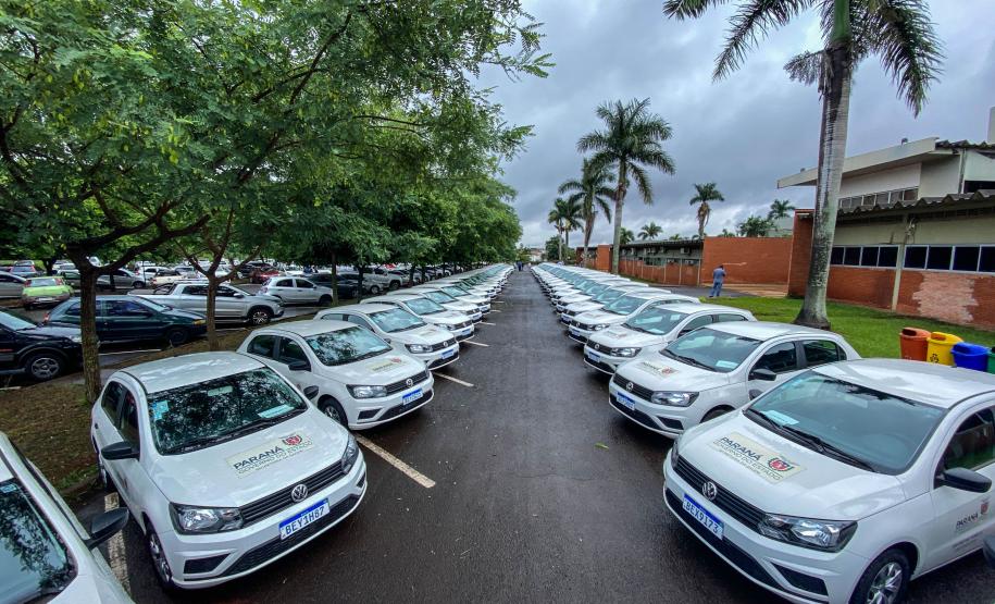 Saúde entrega 87 veículos e autoriza mais de R$ 11 milhões em investimentos para Londrina e região