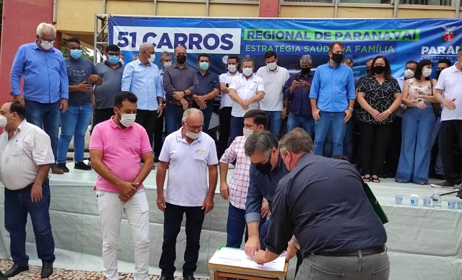 Saúde entrega 51 e veículos e liberação de quase R$ 14 milhões de investimentos na região de Paranavaí