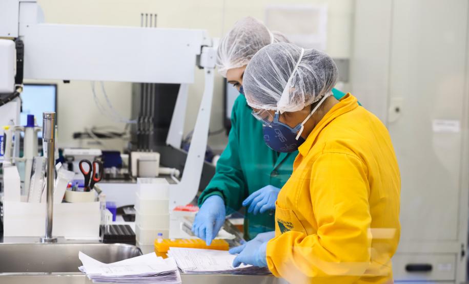 Laboratório Central do Estado (Lacen/PR) - 10/02/2022.