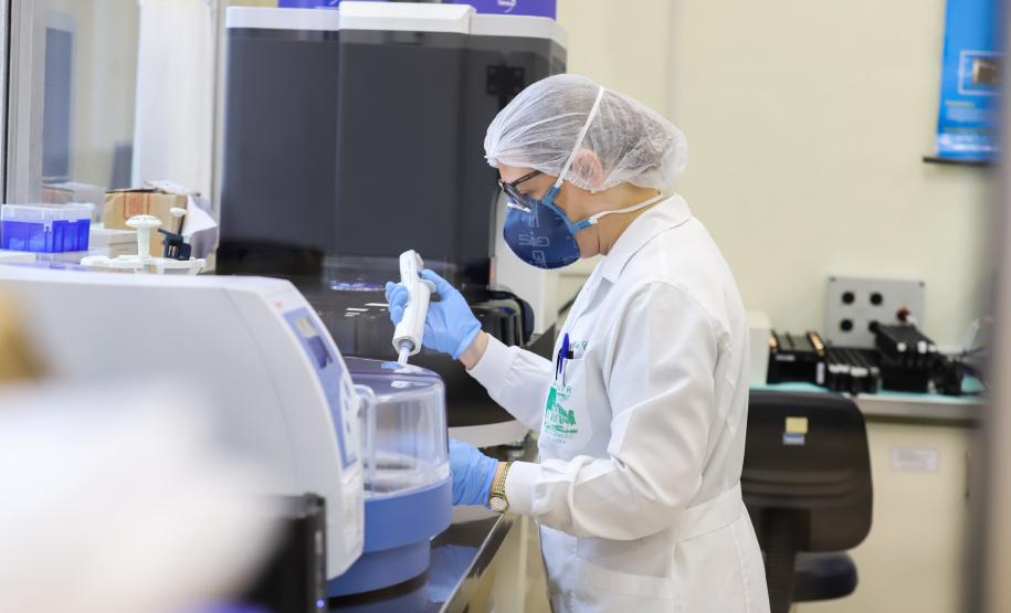 Laboratório Central do Estado (Lacen/PR) - 10/02/2022.