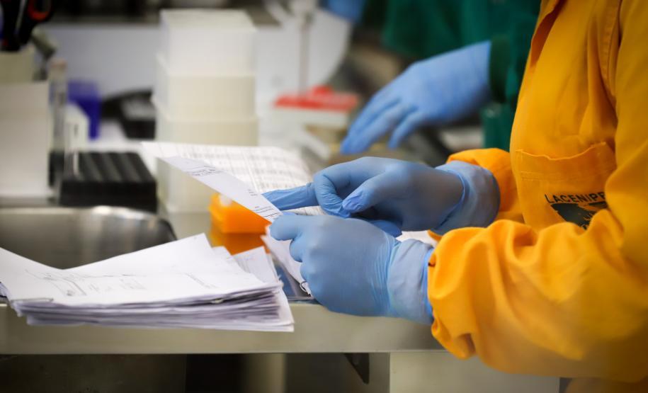 Laboratório Central do Estado (Lacen/PR) - 10/02/2022.