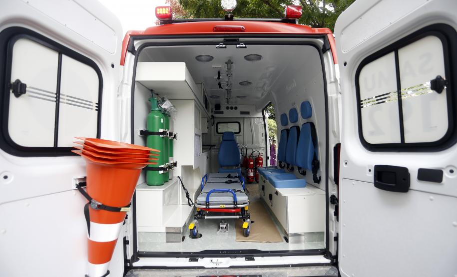 Saúde entrega ambulâncias para reforçar os serviços do Samu