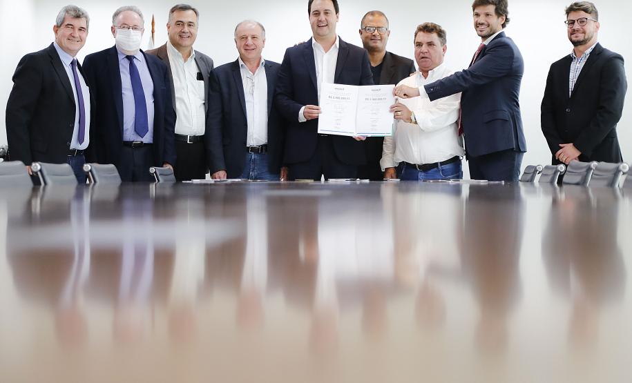 Estado libera recursos para aeroporto, saneamento e Santa Casa de Arapongas