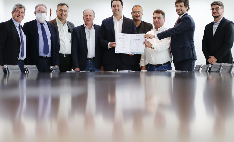 Estado libera recursos para aeroporto, saneamento e Santa Casa de Arapongas