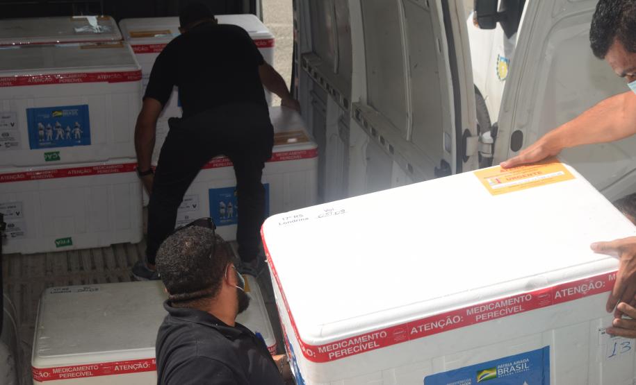 Mais 61 mil vacinas contra a Covid-19 para crianças chegam ao Estado nesta quinta