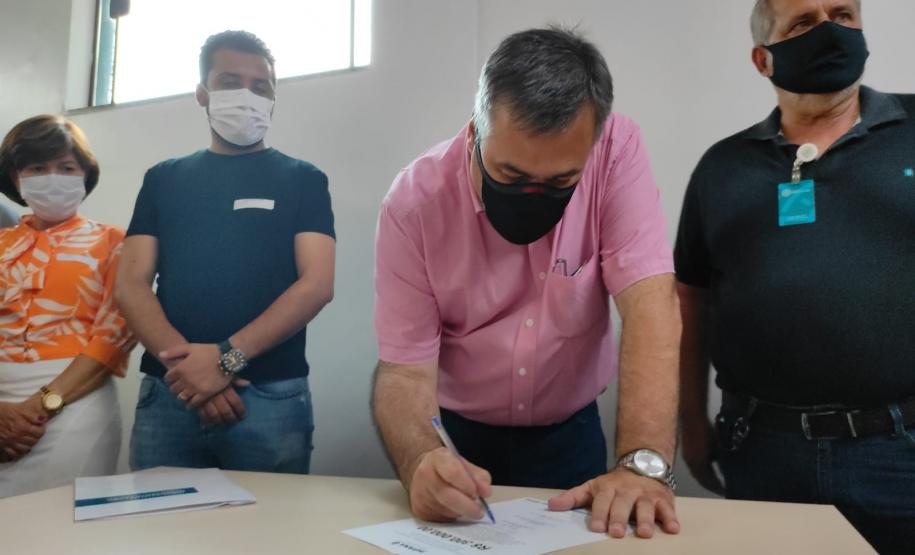 Secretário autoriza recursos e visita hospitais em Jandaia do Sul e Colorado