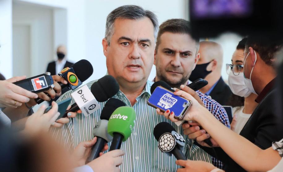 Em novo decreto, governador libera circulação sem máscaras em ambientes fechados