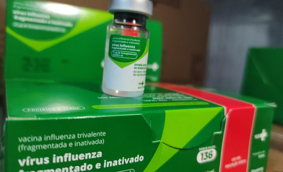 Primeiro lote de vacinas contra a gripe chega ao Paraná