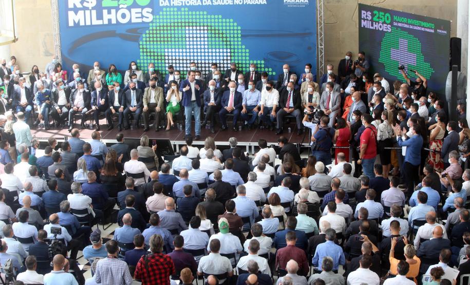 Estado investirá R$ 250 milhões em saúde nos municípios, maior pacote da história do Paraná