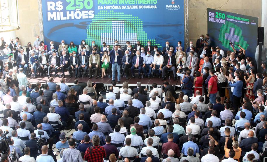 Estado investirá R$ 250 milhões em saúde nos municípios, maior pacote da história do Paraná
