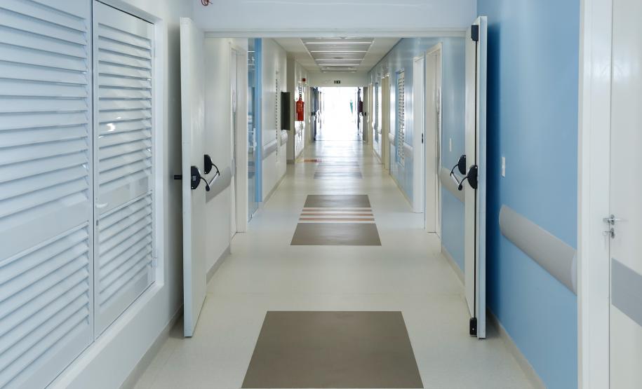 Em dois anos de pandemia, Paraná investiu R$ 1,6 bilhão no combate à Covid-19