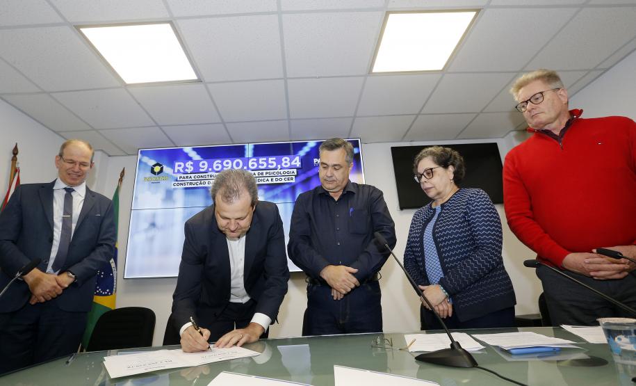 Governo do Estado repassa R$ 9,6 milhões para ampliar serviços de Saúde em Guarapuava e Irati