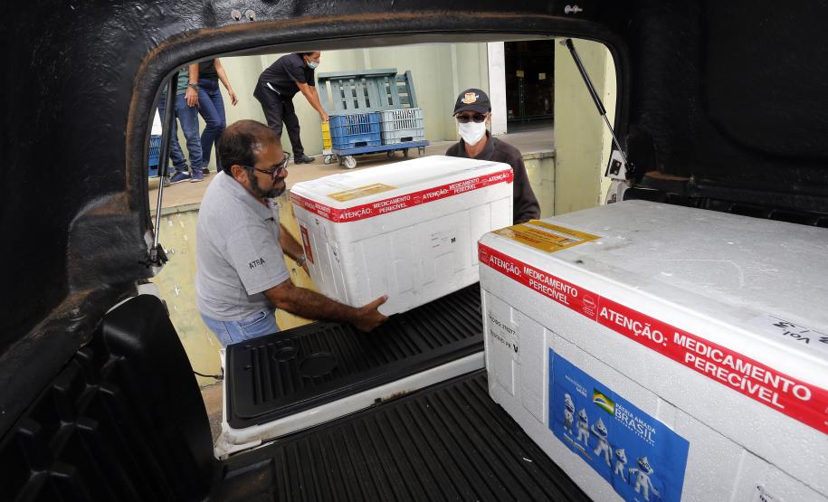 Saúde orienta inicio da segunda dose de reforço para idosos contra a Covid-19 e distribui vacinas para a Campanha de Influenza