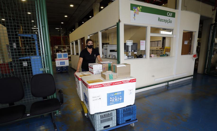 Saúde orienta inicio da segunda dose de reforço para idosos contra a Covid-19 e distribui vacinas para a Campanha de Influenza