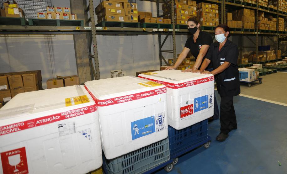 Saúde orienta inicio da segunda dose de reforço para idosos contra a Covid-19 e distribui vacinas para a Campanha de Influenza