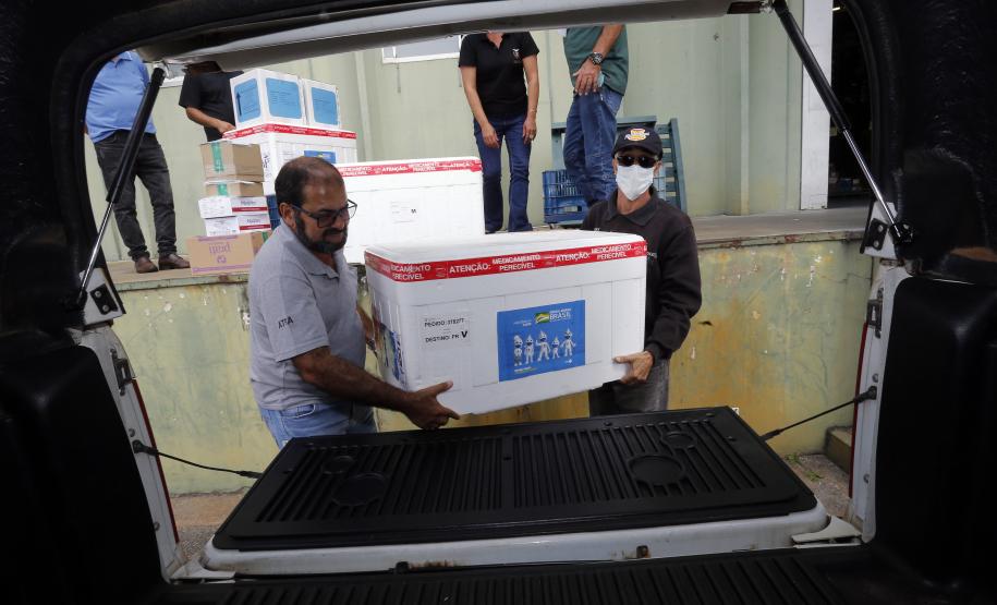 Saúde orienta inicio da segunda dose de reforço para idosos contra a Covid-19 e distribui vacinas para a Campanha de Influenza