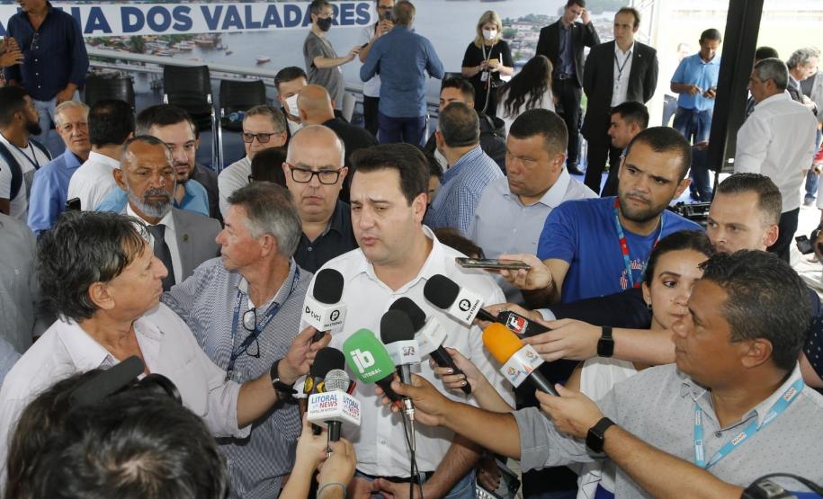 Governo do Estado anuncia AME e maternidade em Paranaguá