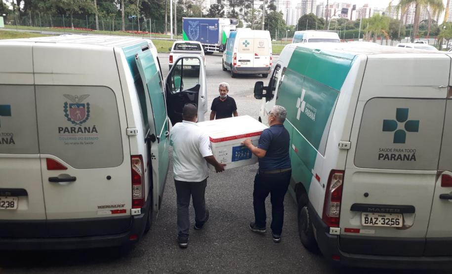 Saúde reabastece regionais com mais 437 mil vacinas da gripe e Covid-19