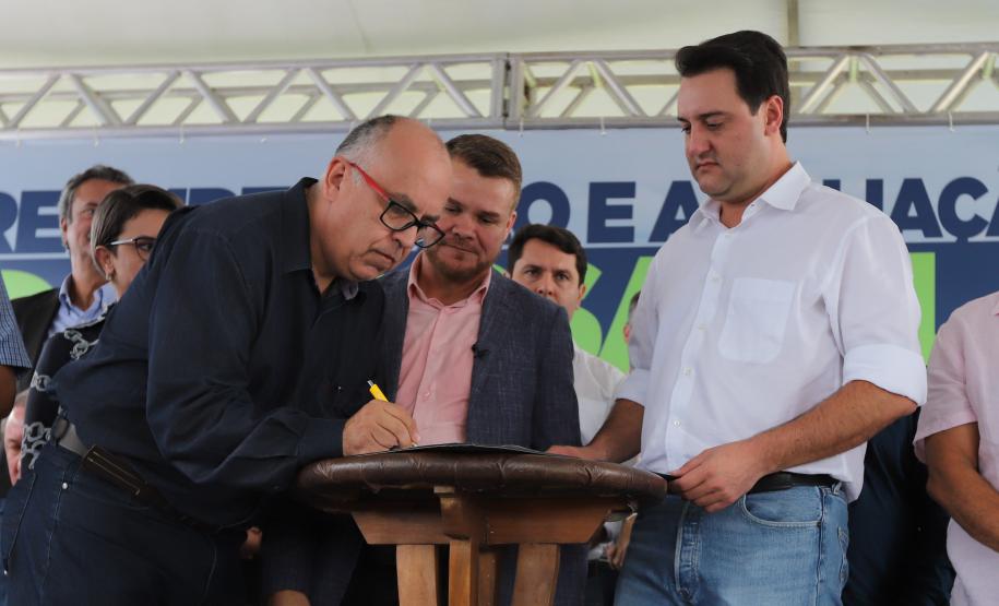 Governo do Estado anuncia AME e maternidade em Paranaguá