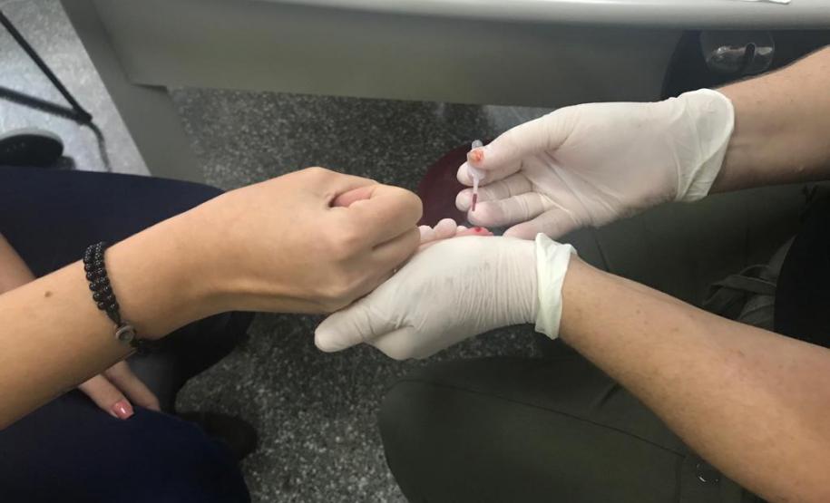 Pandemia derruba procura por testes de HIV, mas Paraná dobra oferta nos municípios