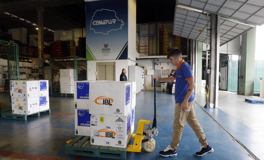 Estado recebe 111 mil vacinas contra a Covid-19, maioria das doses para crianças