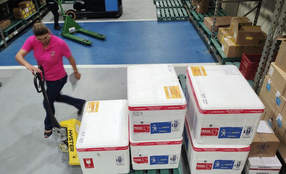 Saúde reabastece regionais com vacinas da gripe e Covid-19