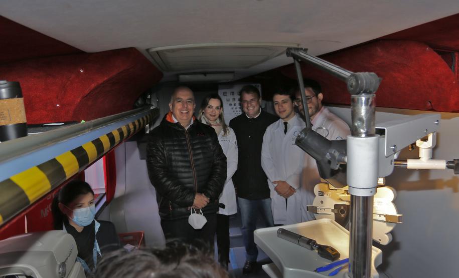 Comboio da Saúde para acelerar cirurgias oftalmológicas chega a Região Metropolitana