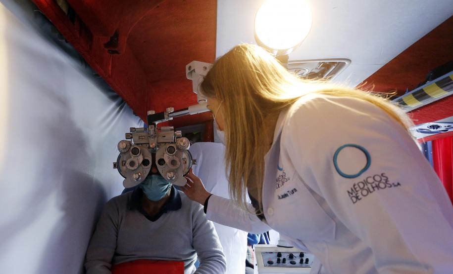 Comboio da Saúde para acelerar cirurgias oftalmológicas chega a Região Metropolitana