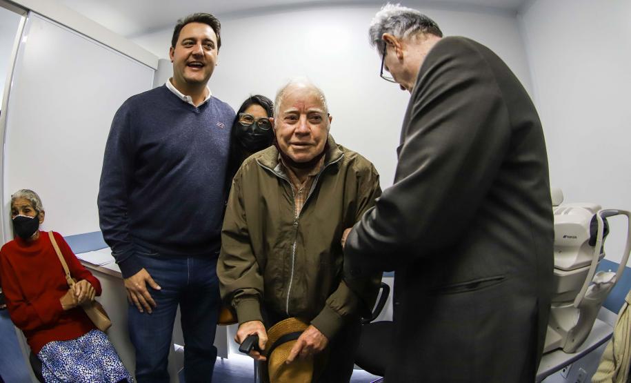 Governo inicia em Ibiporã mutirão para acelerar cirurgias oftalmológicas no Paraná