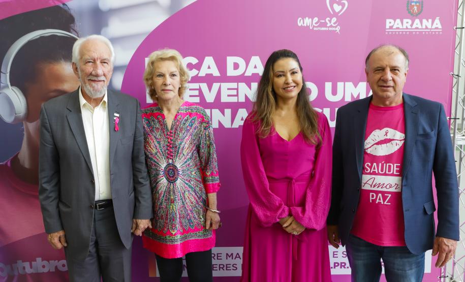 Primeira-dama destaca importância da conscientização contra o câncer de mama