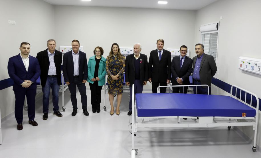Governador em exercício participa da inauguração de novo complexo médico de Colombo
