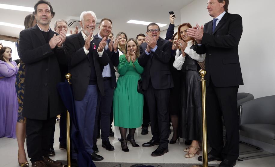 Governador em exercício participa da inauguração de novo complexo médico de Colombo